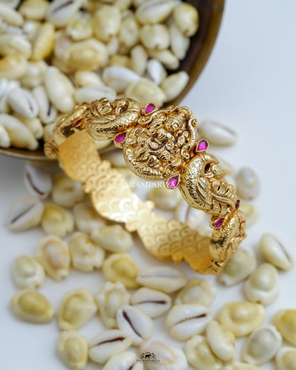 Nagas/Nakshi Kada