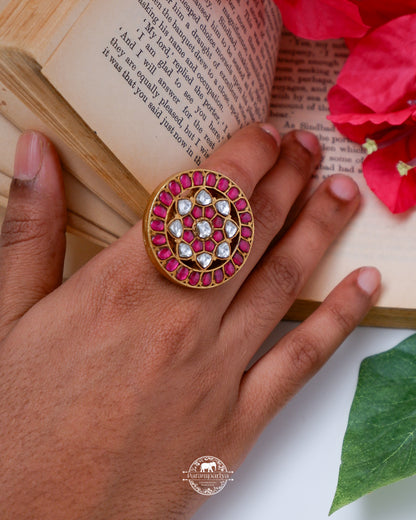 Deva Finger Ring